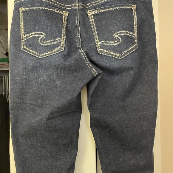 Women’s Silver Suki Skinny Jeans.  Dark wash. - Picture 2 of 3